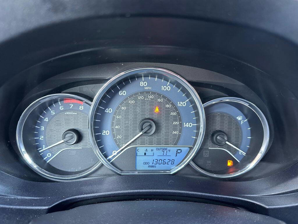 Used 2014 Toyota Corolla LE image 14