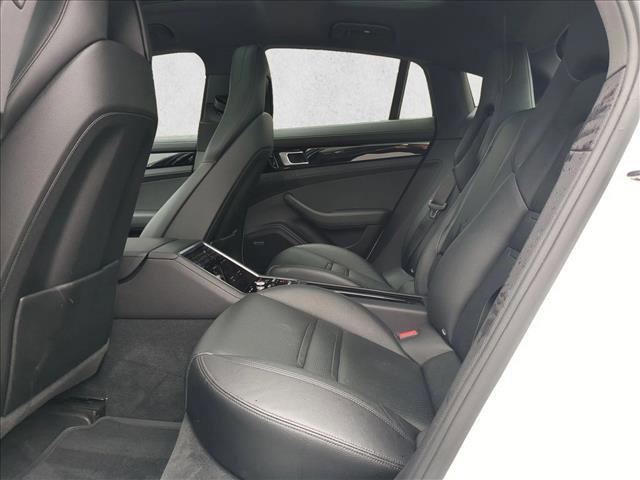 Used 2018 Porsche Panamera 4 image 24