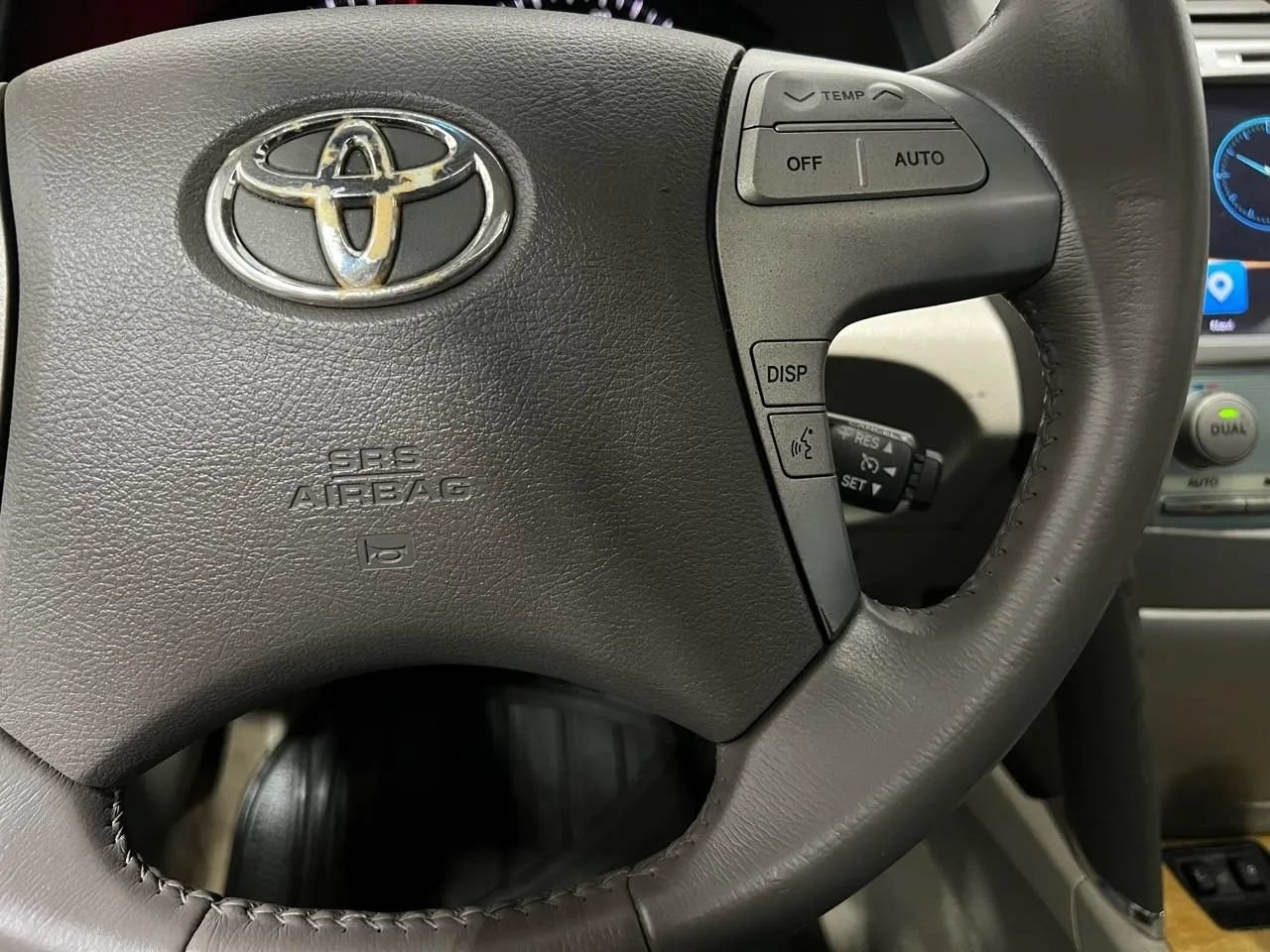 Used 2007 Toyota Camry XLE w/ Leather Pkg FWD image 32