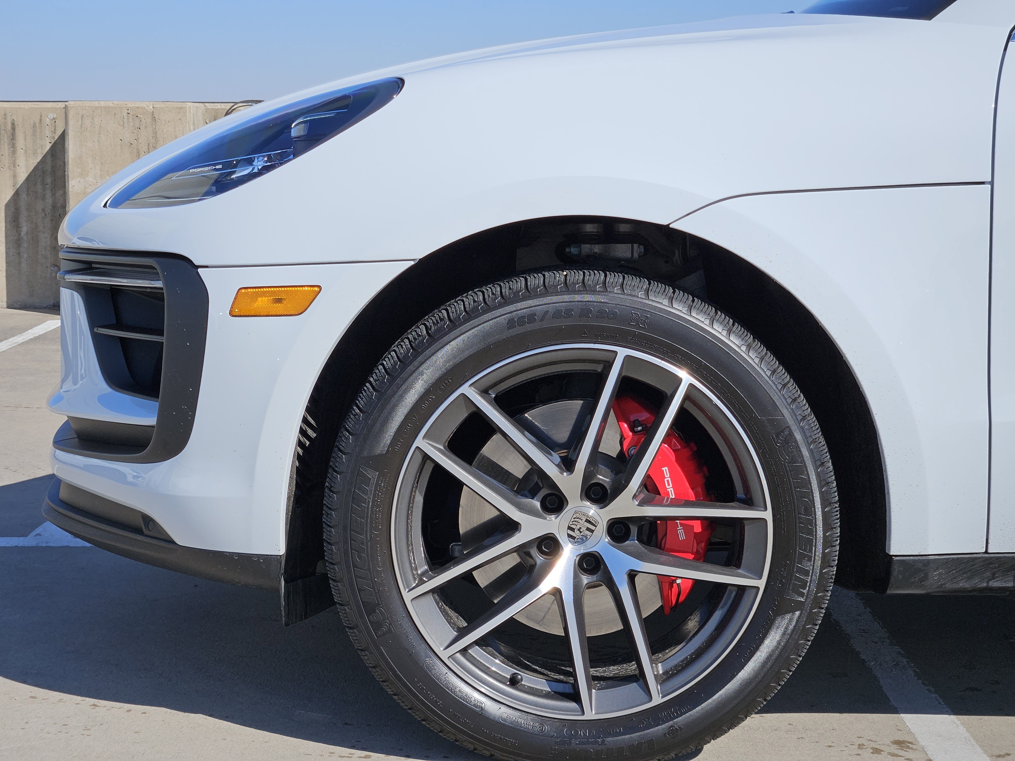 Certified 2025 Porsche Macan S image 13