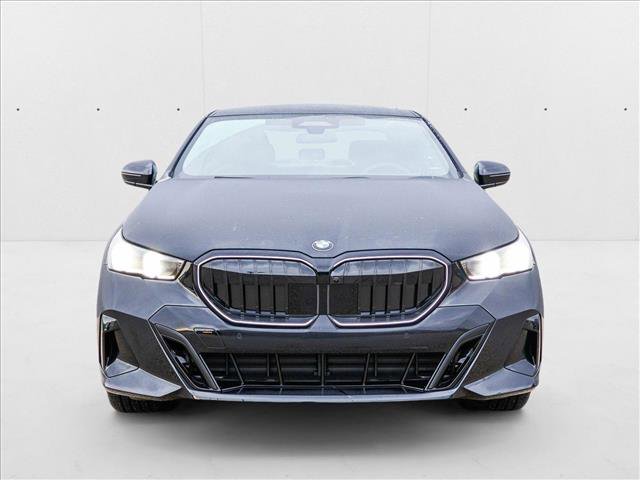 Used 2025 BMW 530i xDrive w/ Executive Package image 2
