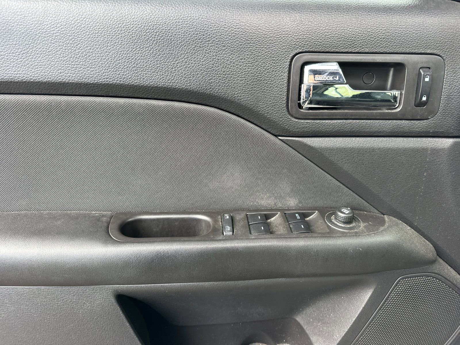 Used 2012 Ford Fusion SE FWD image 10