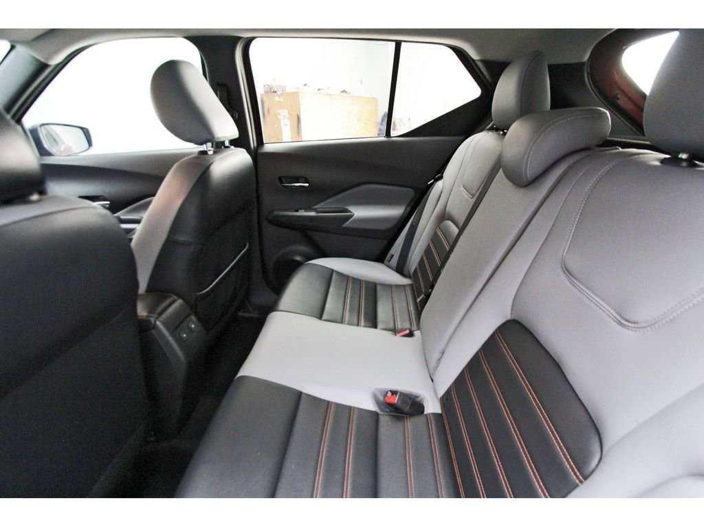 Used 2023 Nissan Kicks SR w/ SR Premium Package image 9
