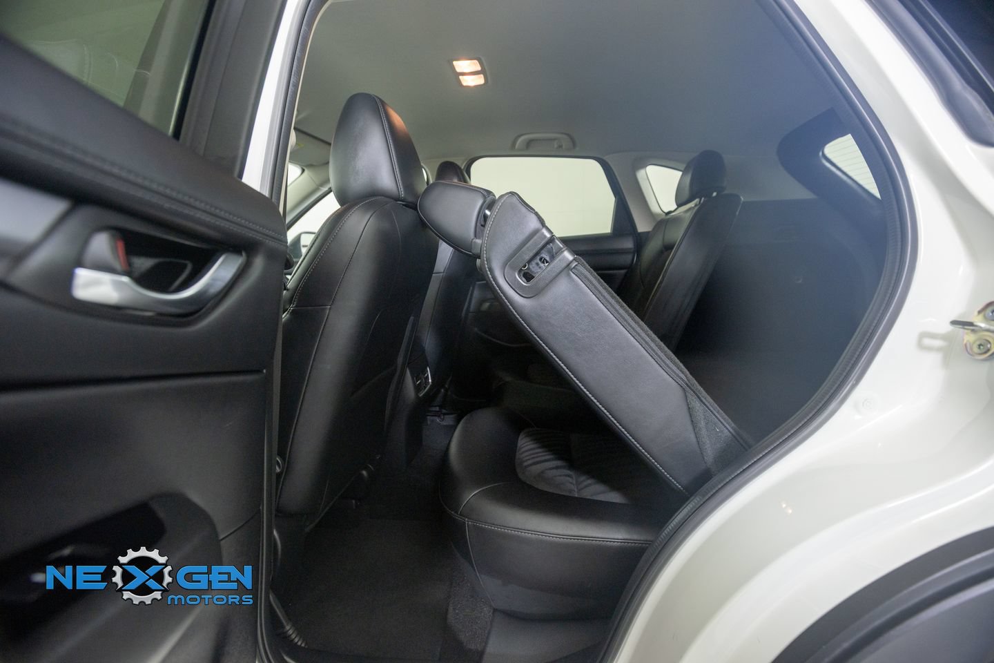 Used 2021 MAZDA CX-5 Touring AWD/4WD image 32