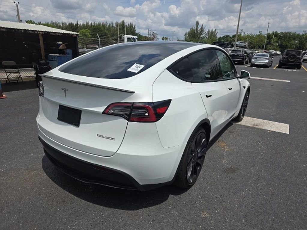 Used 2023 Tesla Model Y Performance AWD/4WD image 4
