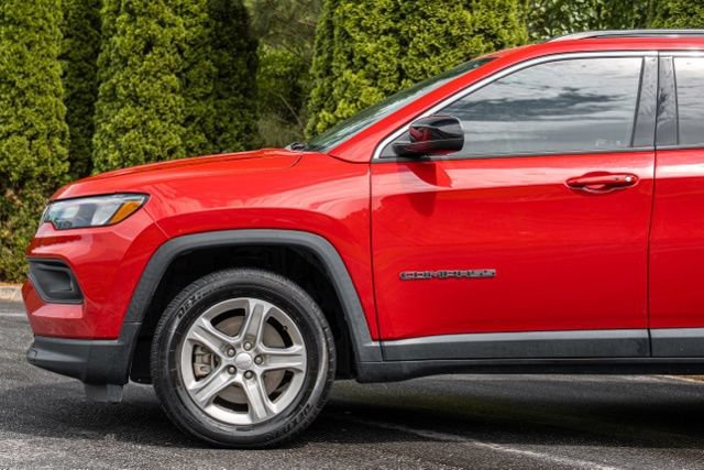 Used 2023 Jeep Compass Latitude AWD/4WD image 10