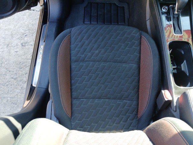 Used 2022 Nissan Kicks SR w/ Interior Electronics Package FWD image 17