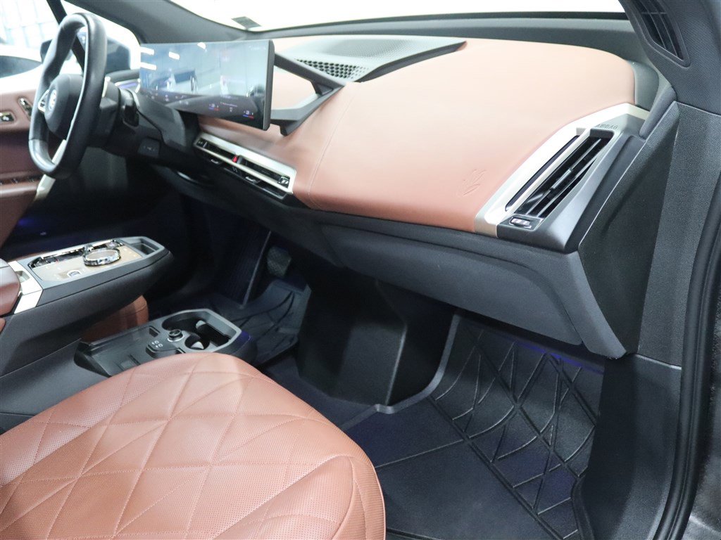 Used 2023 BMW iX M60 w/ Executive Package AWD/4WD image 35