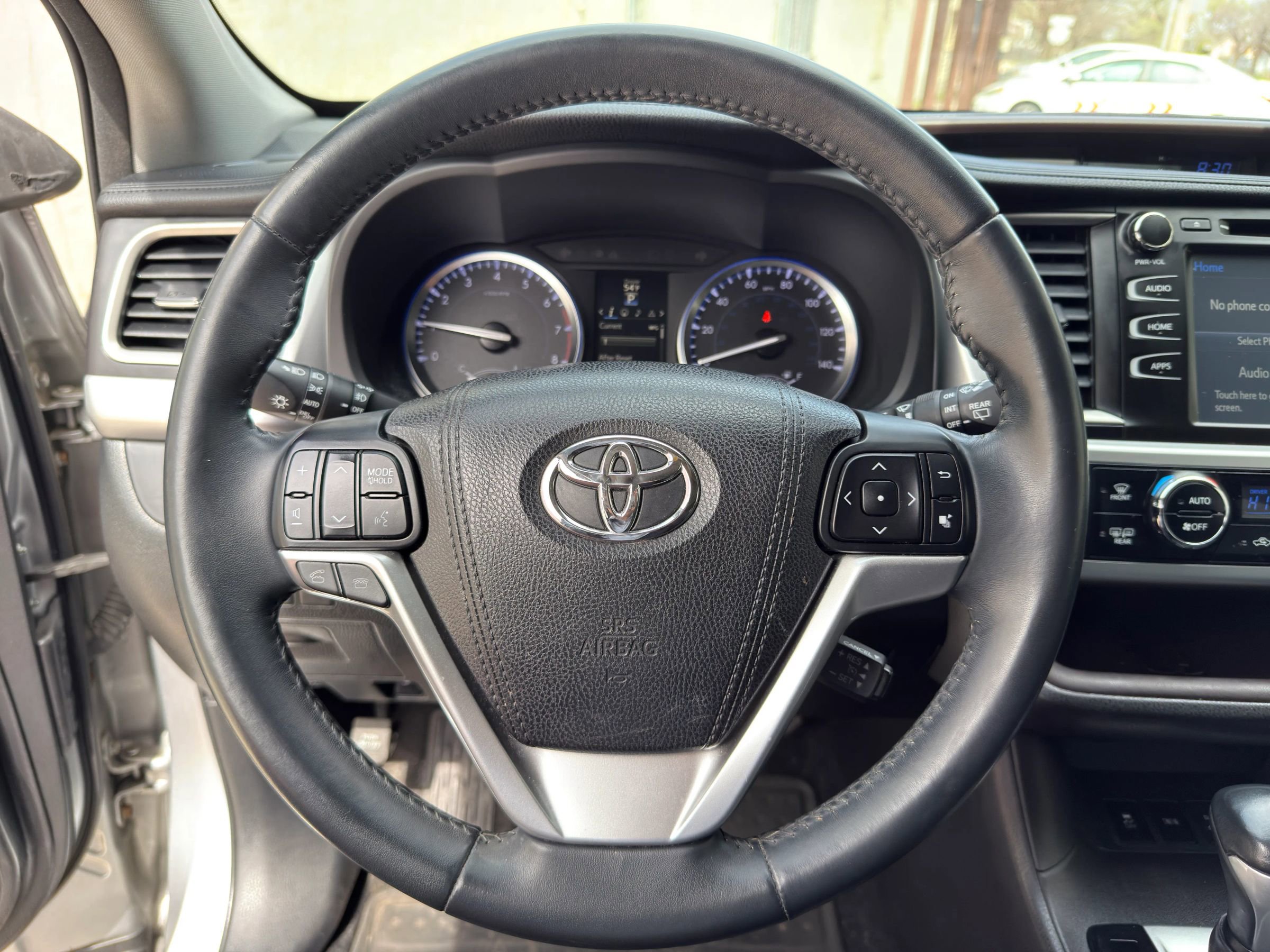 Used 2016 Toyota Highlander XLE image 11