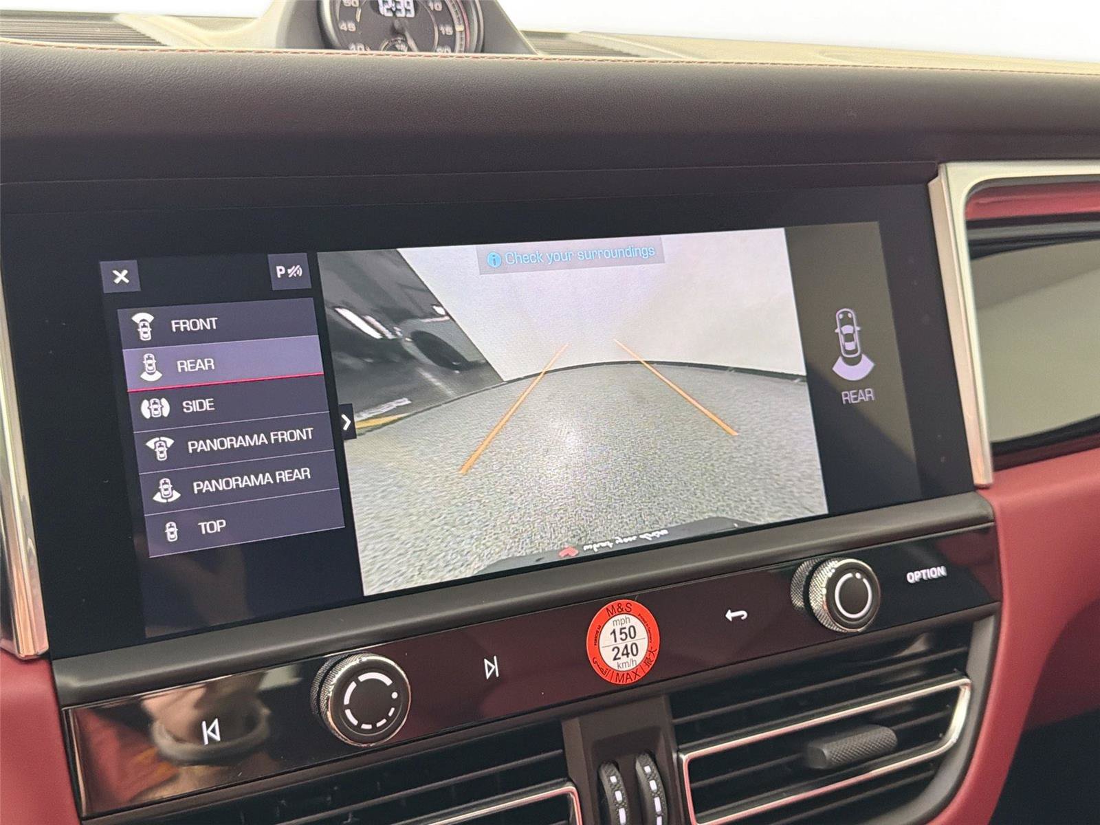 Certified 2025 Porsche Macan S AWD/4WD image 23