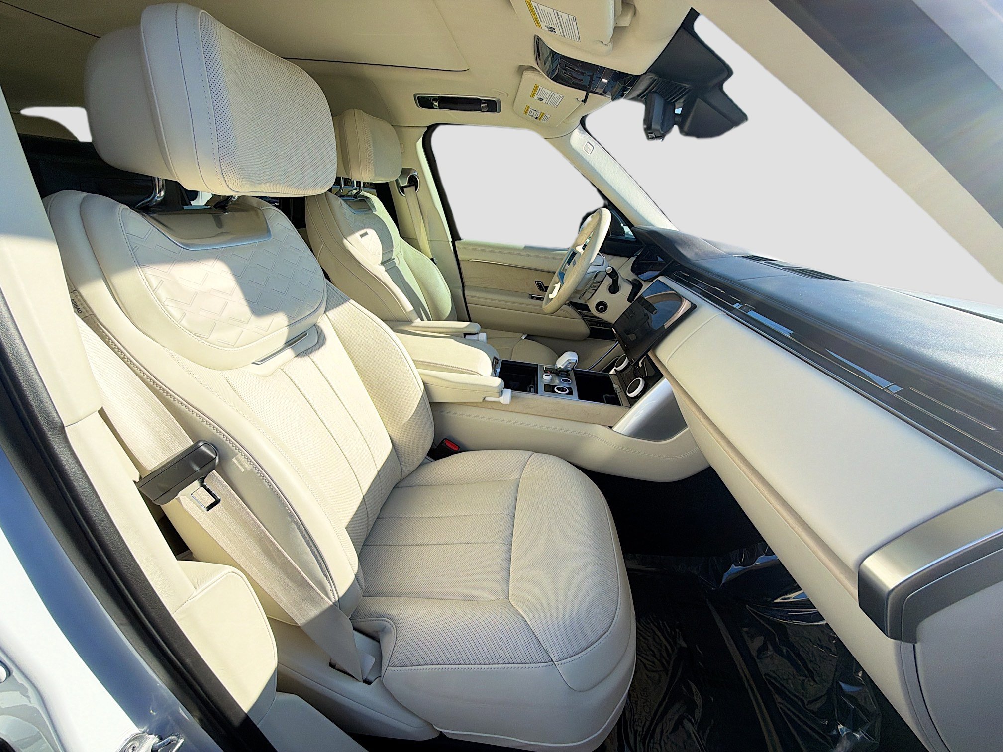 Used 2023 Land Rover Range Rover SV image 16