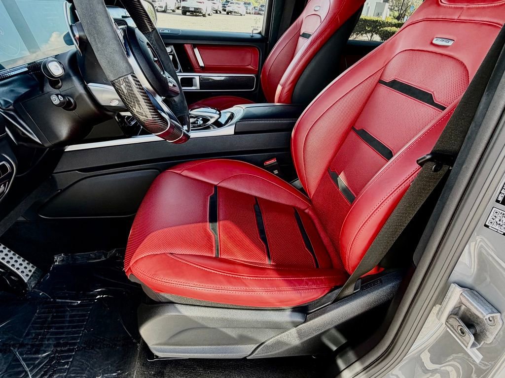 Used 2023 Mercedes-Benz G 63 AMG 4MATIC w/ Seat Comfort Package image 18