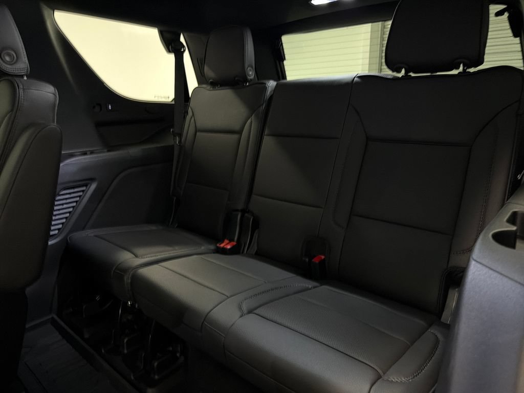 New 2026 GMC Yukon Denali w/ LPO, Floor Liner Package RWD image 15