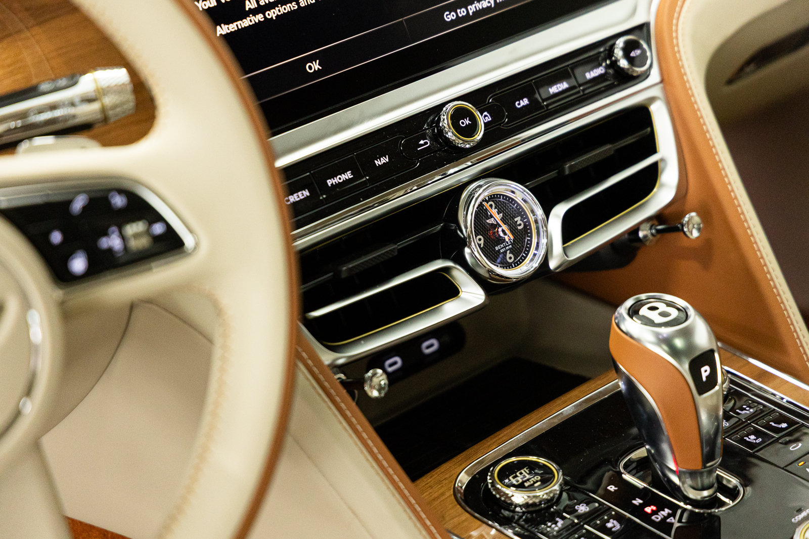 Certified 2026 Bentley Flying Spur V8 AWD/4WD image 33