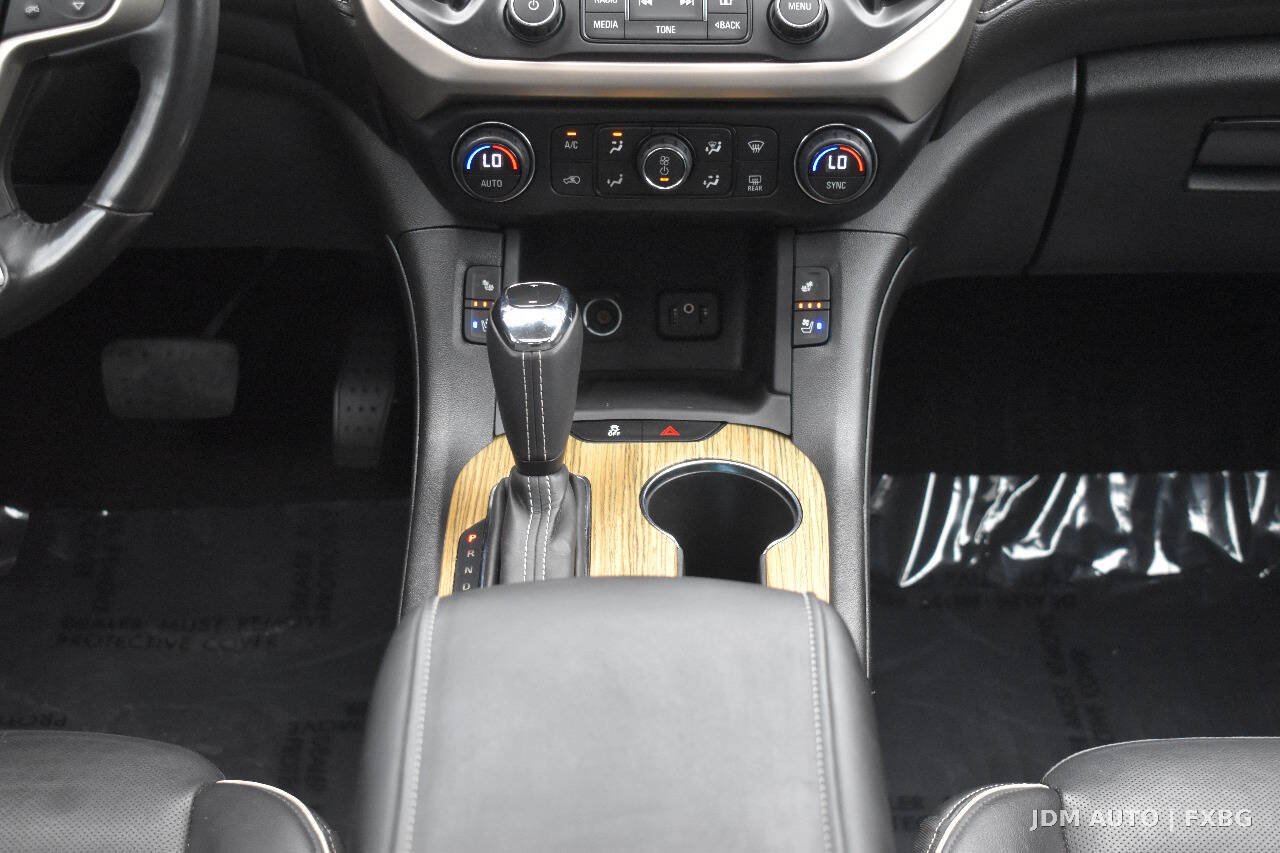Used 2018 GMC Acadia Denali w/ Technology Package AWD/4WD image 29