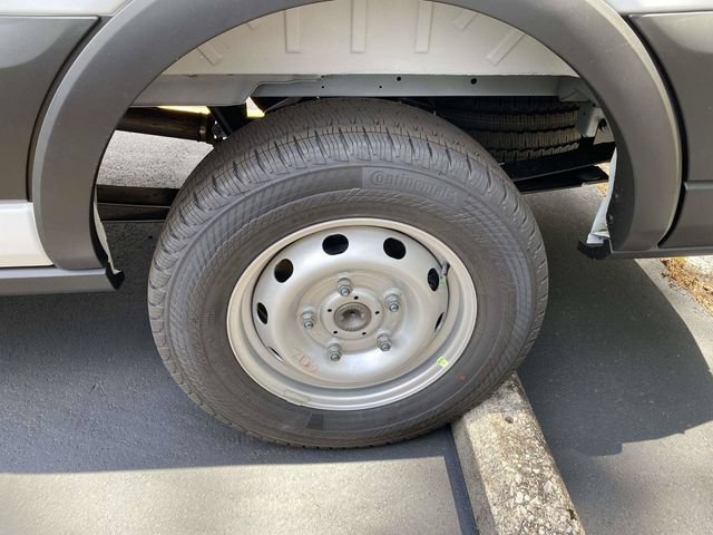 New 2026 Ford Transit 250 148 Medium Roof w/ Load Area Protection Package RWD image 4