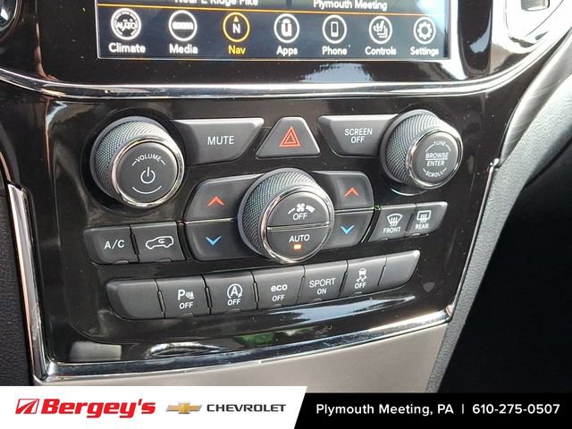 Used 2022 Jeep Grand Cherokee Laredo X AWD/4WD image 18