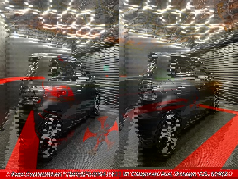 Used 2012 Volkswagen Golf 4-Door image 3