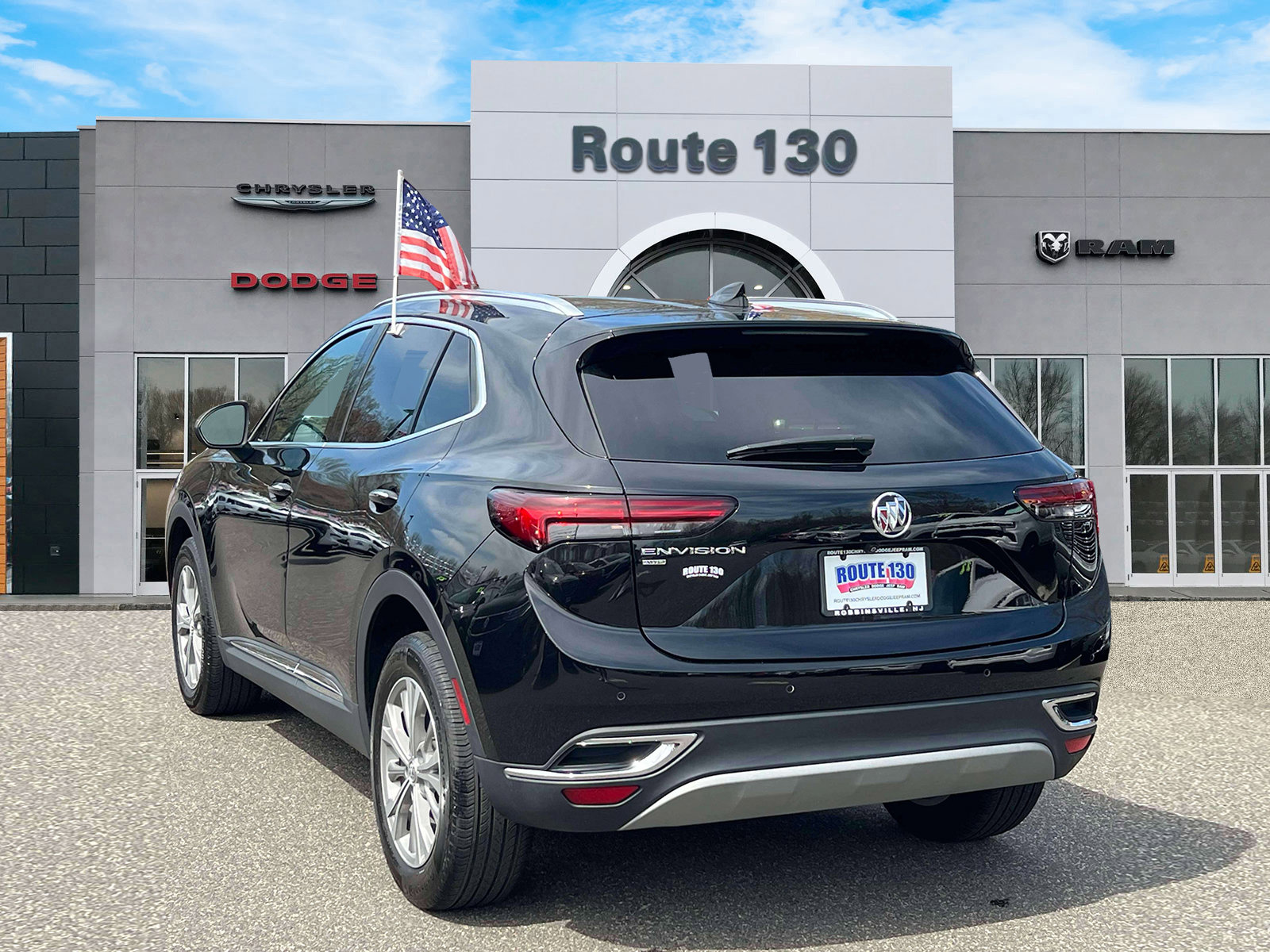 Used 2023 Buick Envision Preferred image 3