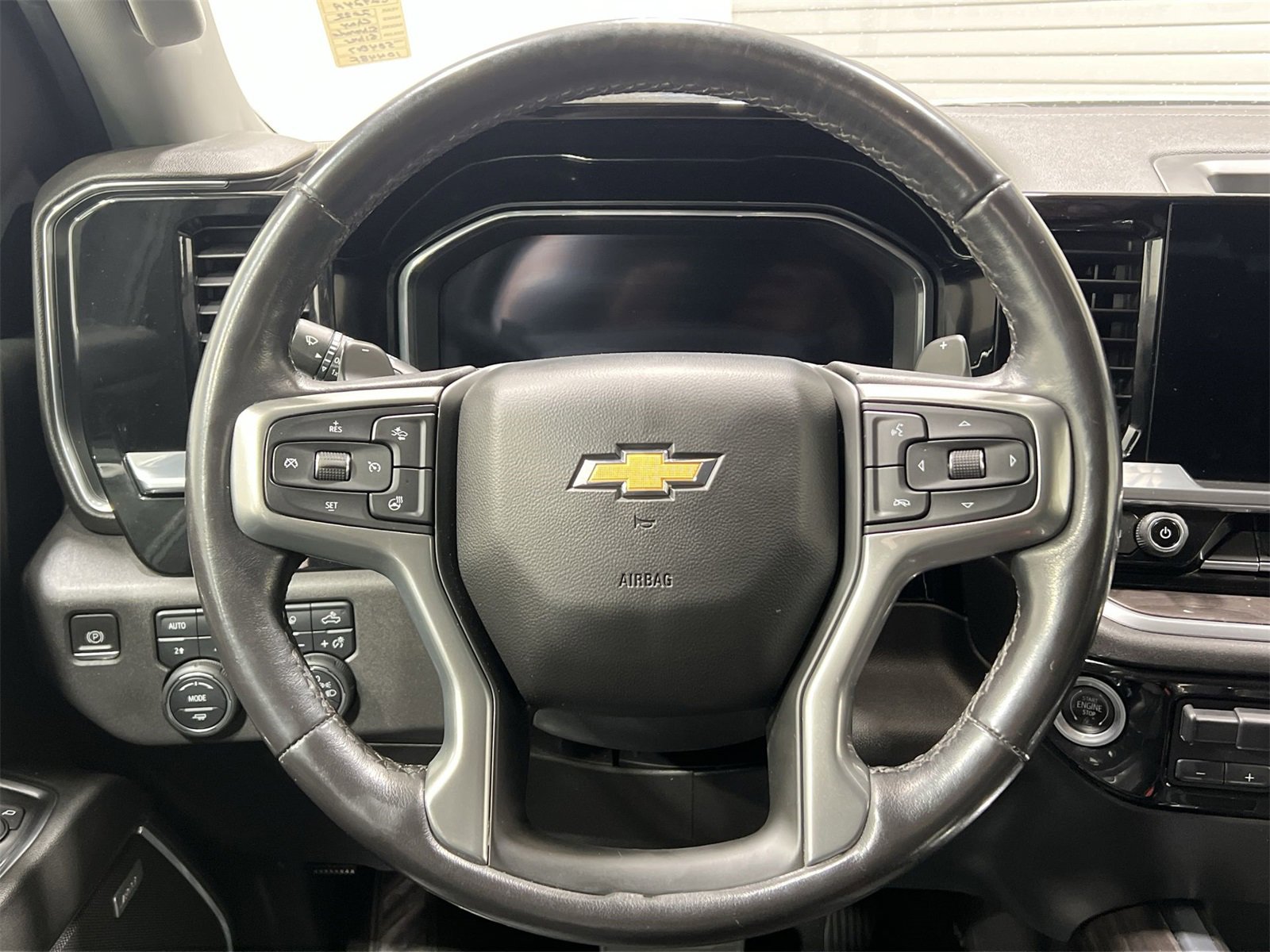 Used 2022 Chevrolet Silverado 1500 LTZ w/ Z71 Off-Road Package image 14