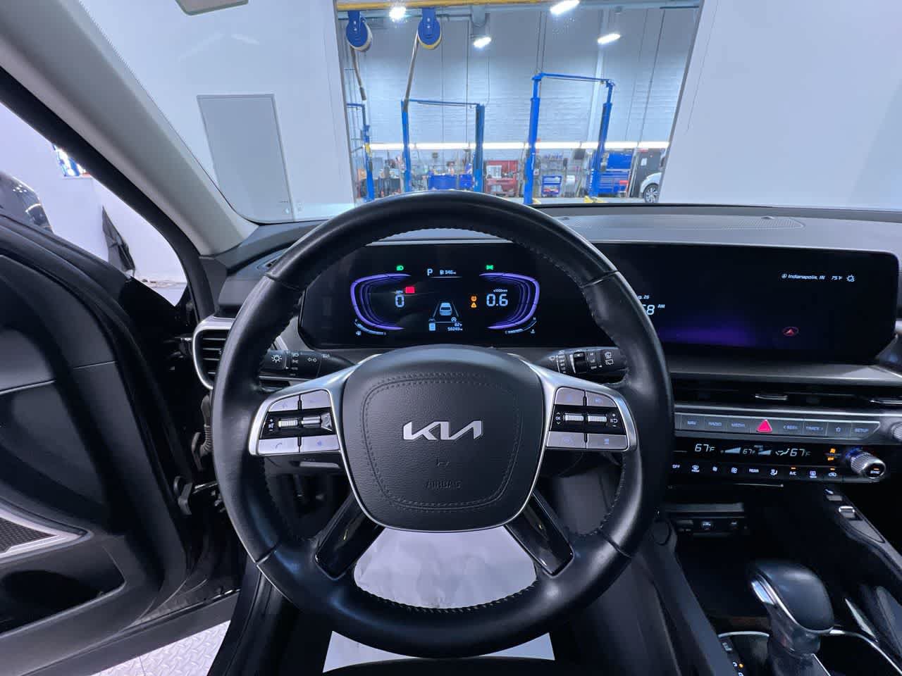 Used 2025 Kia Telluride S FWD image 15