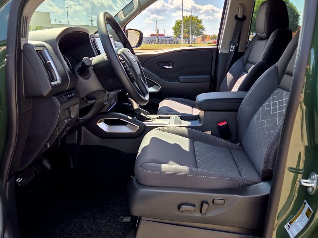 New 2027 Nissan Frontier SV RWD image 5