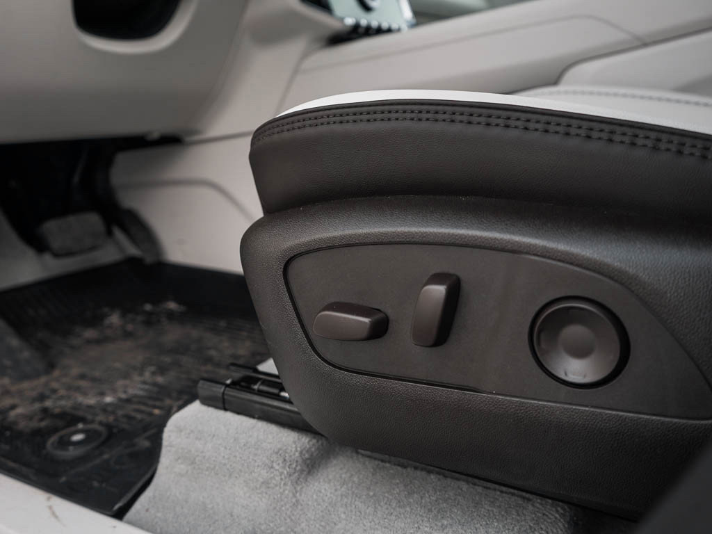 New 2026 GMC Acadia Denali w/ Super Cruise Package image 20