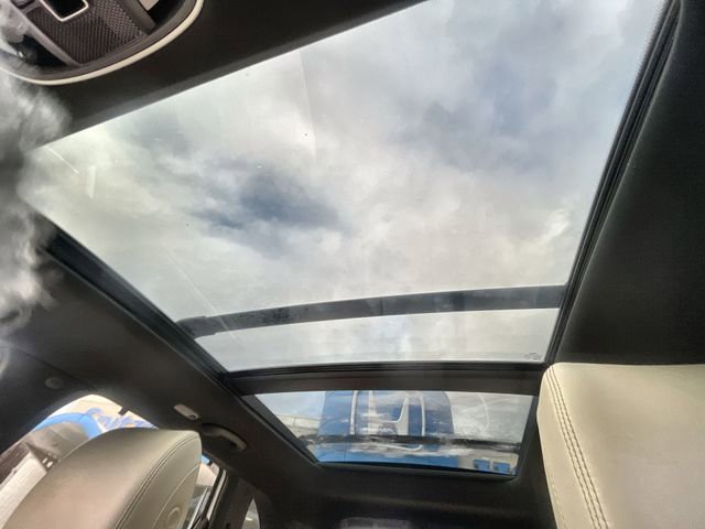 Used 2017 Kia Sorento SX image 18