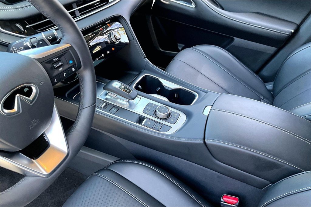Used 2026 INFINITI QX60 Luxe w/ Cargo Package FWD image 16