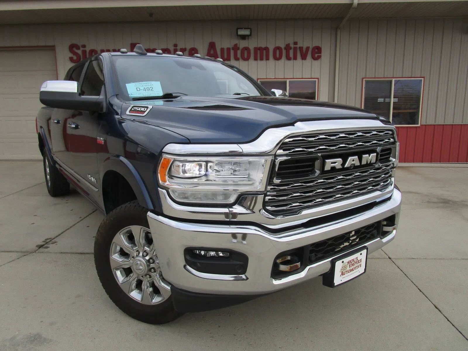 Used 2022 RAM 2500 Limited AWD/4WD image 1