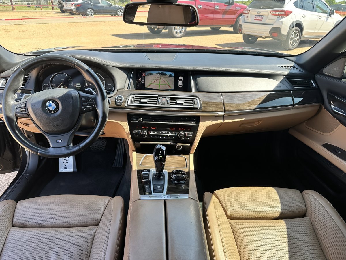 Used 2014 BMW 750Li RWD image 22