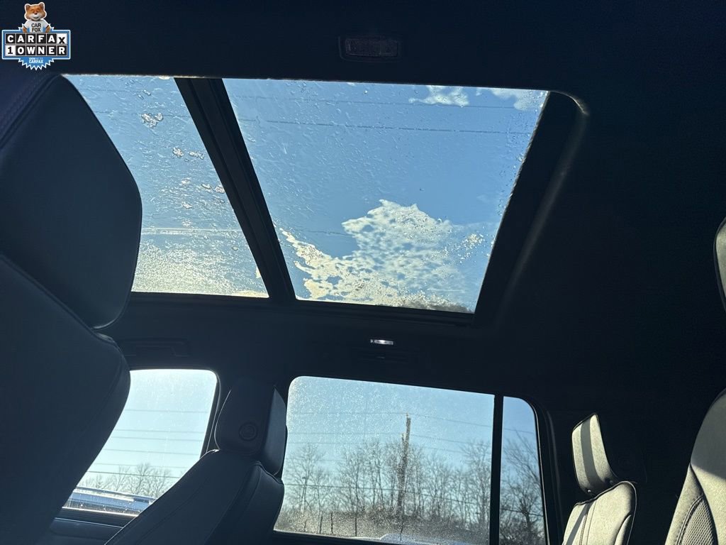 Used 2024 Chevrolet Suburban RST w/ Luxury Package image 15