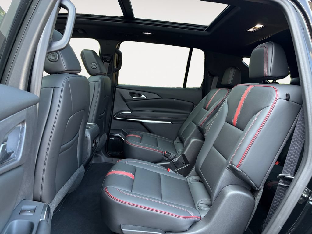 New 2027 Chevrolet Traverse RS FWD image 13