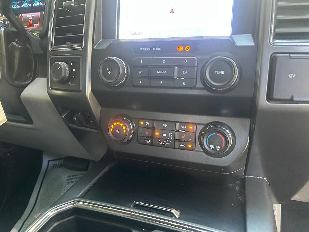 Used 2021 Ford F250 XLT w/ XLT Premium Package image 26