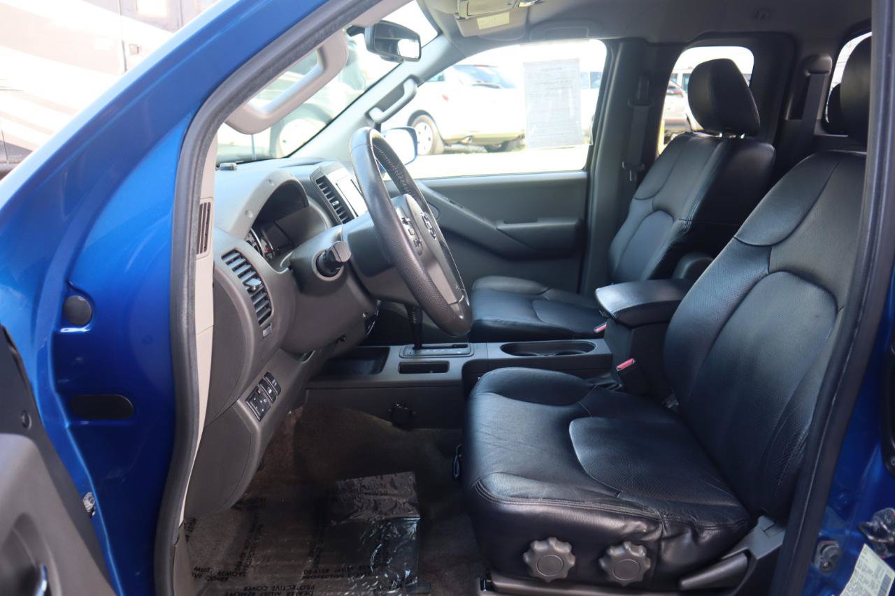 Used 2013 Nissan Frontier PRO-4X AWD/4WD image 50