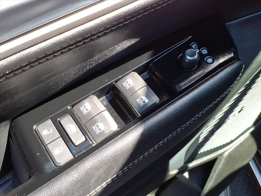 Used 2024 Jeep Wagoneer L Series III w/ Flexible Seating Group image 23