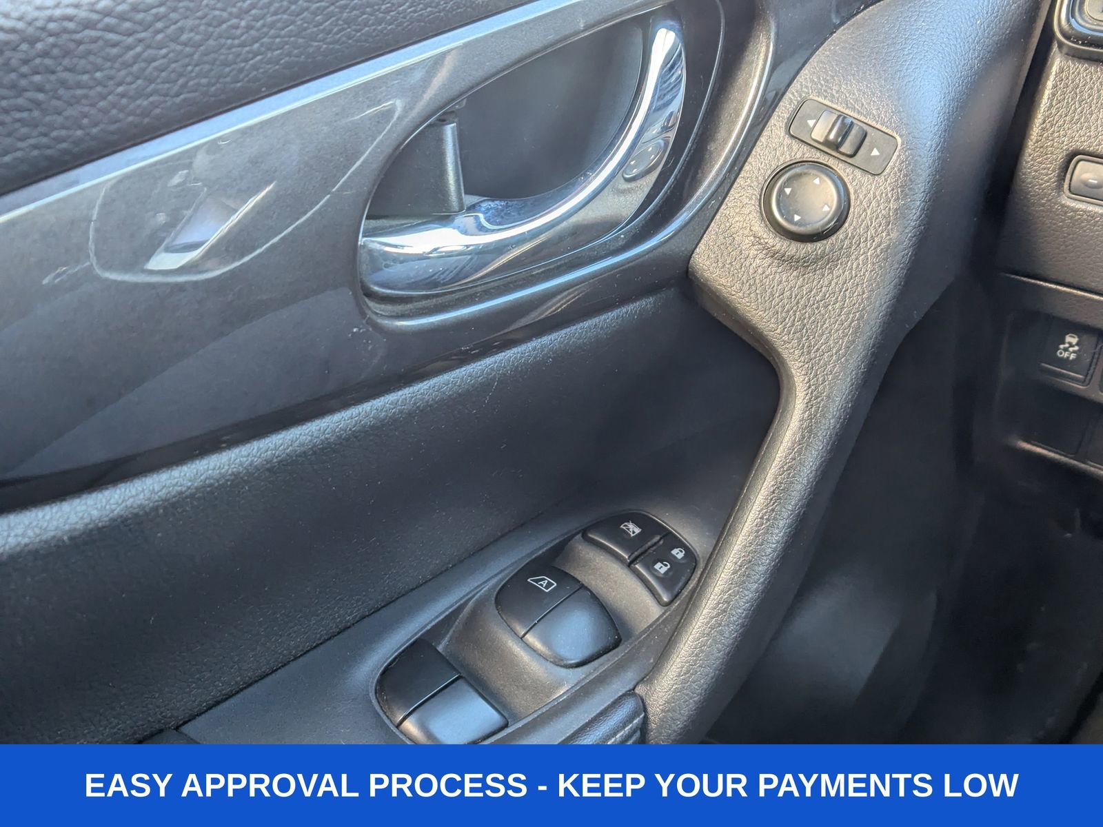 Used 2019 Nissan Rogue SV image 34
