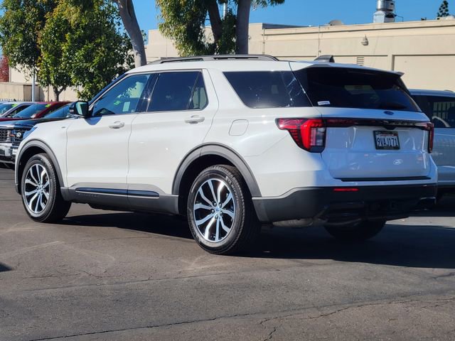 Used 2025 Ford Explorer ST-Line w/ Premium Package image 2