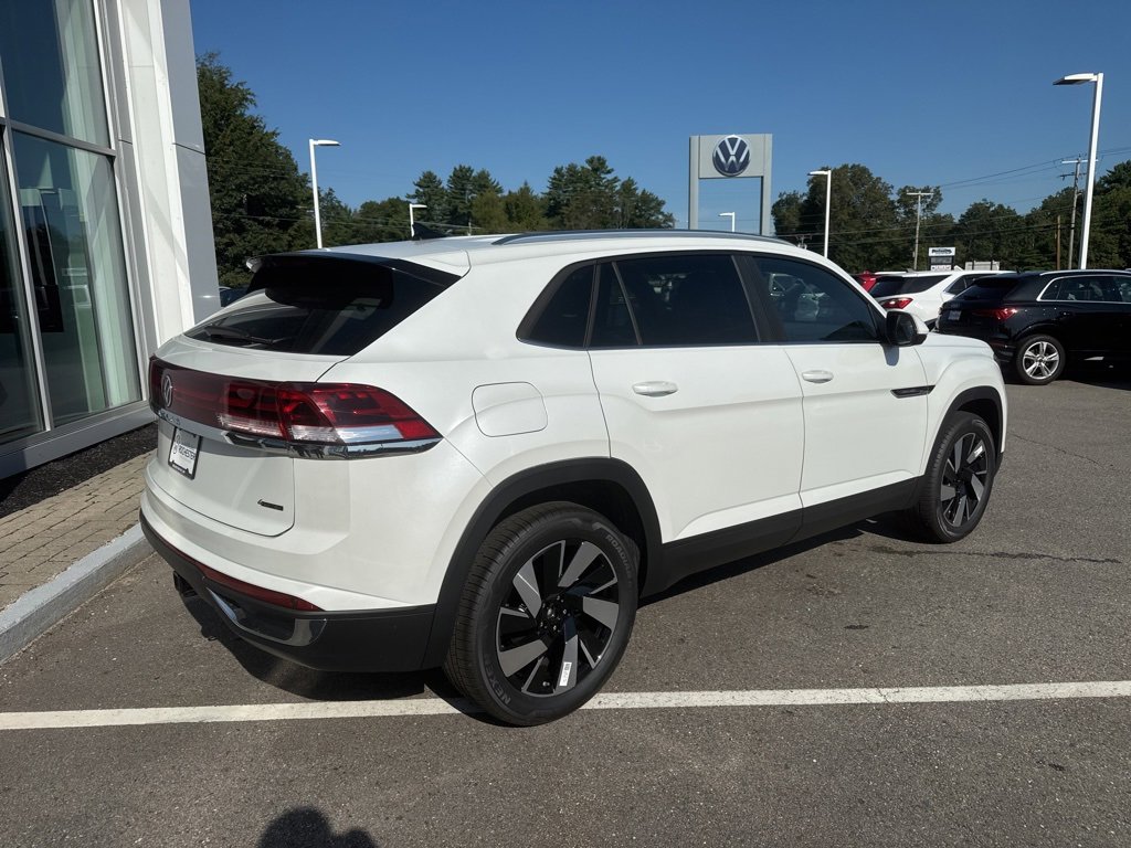 New 2026 Volkswagen Atlas Cross Sport SE image 10