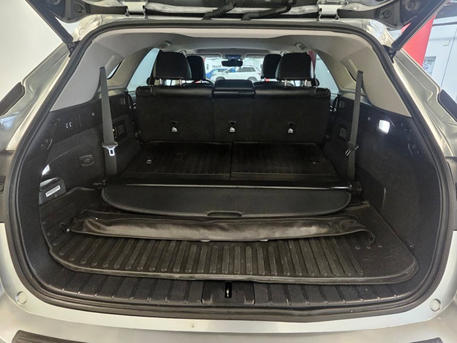 Used 2022 Lexus RX 350L Premium w/ Premium Package AWD/4WD image 18