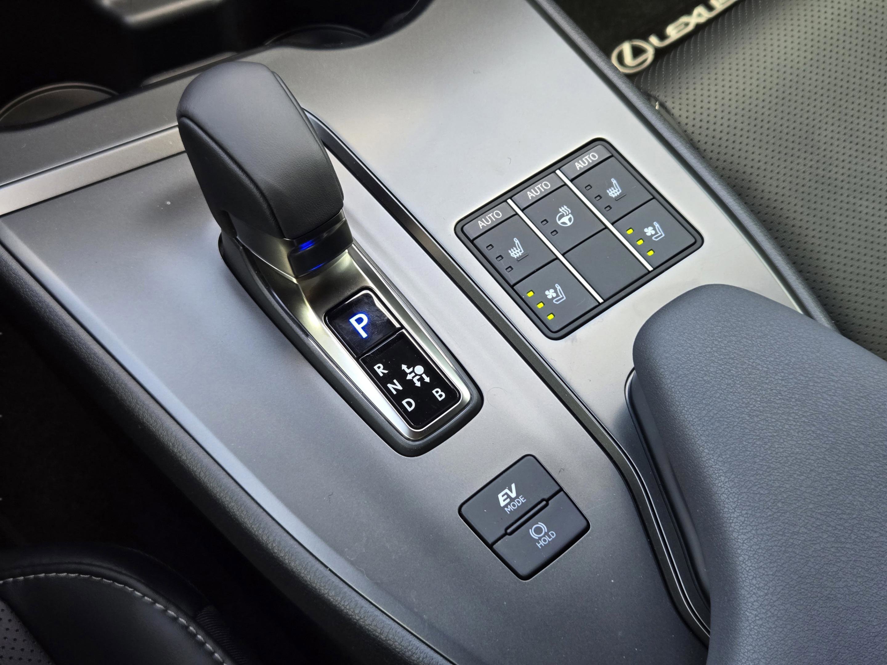 New 2026 Lexus UX 300h FWD image 12