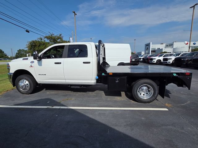 New 2026 RAM 3500 Big Horn AWD/4WD image 4