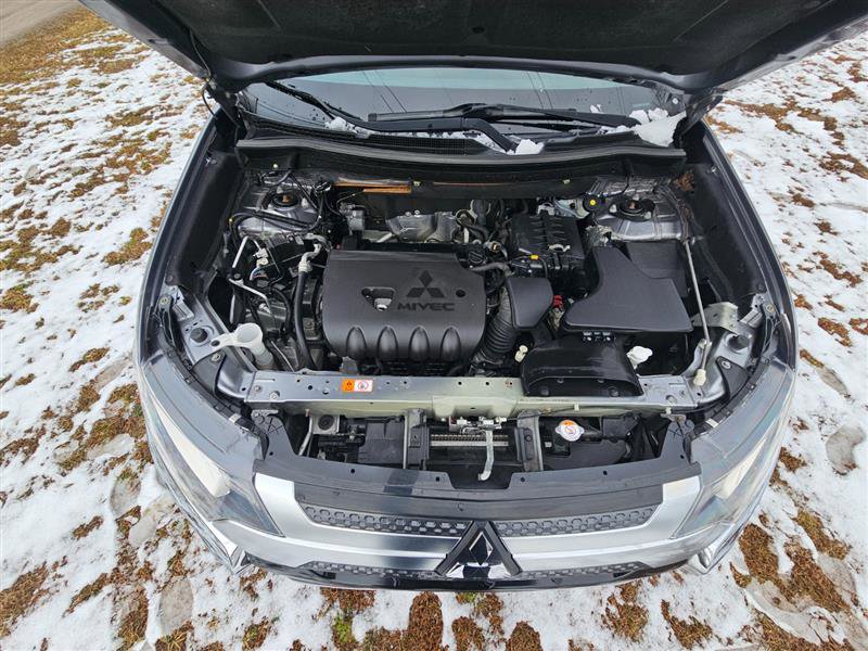 Used 2019 Mitsubishi Outlander SE image 28