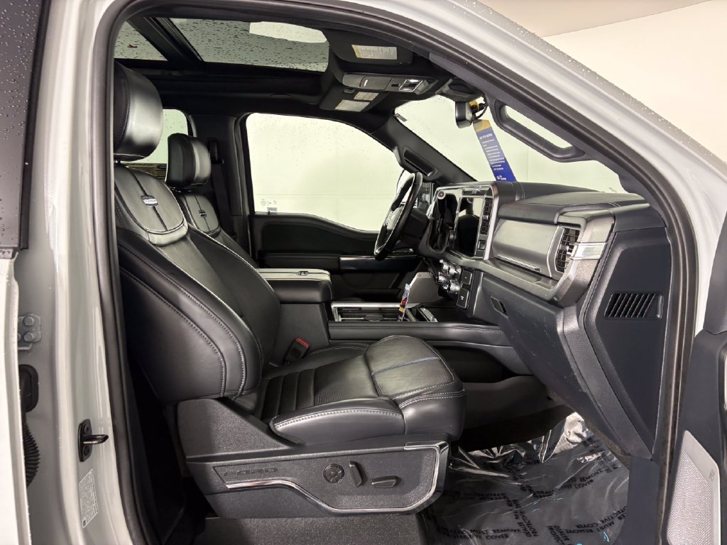 Certified 2025 Ford F350 Platinum w/ Tremor Off-Road Package AWD/4WD image 38