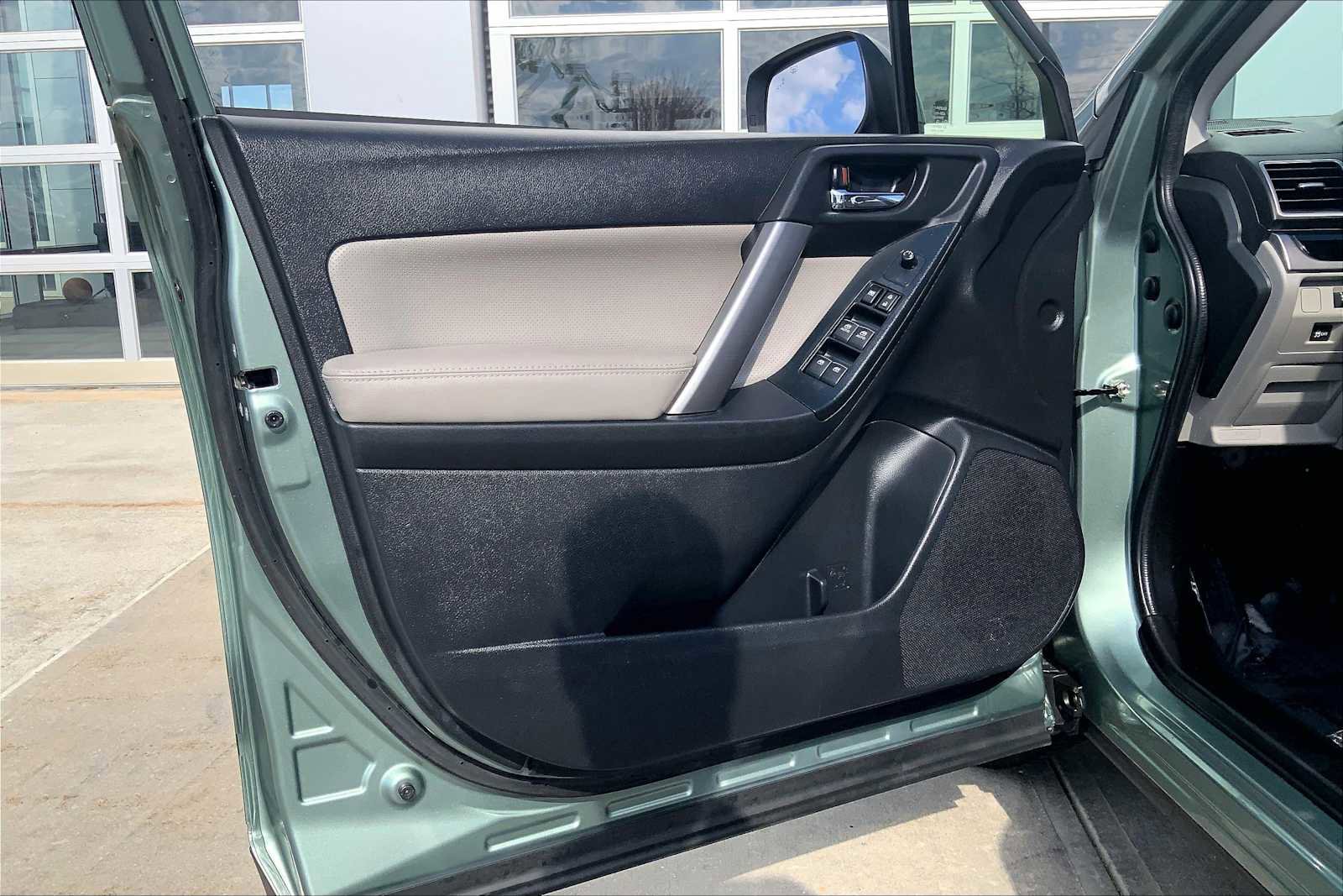 Used 2018 Subaru Forester 2.5i Limited AWD/4WD image 22