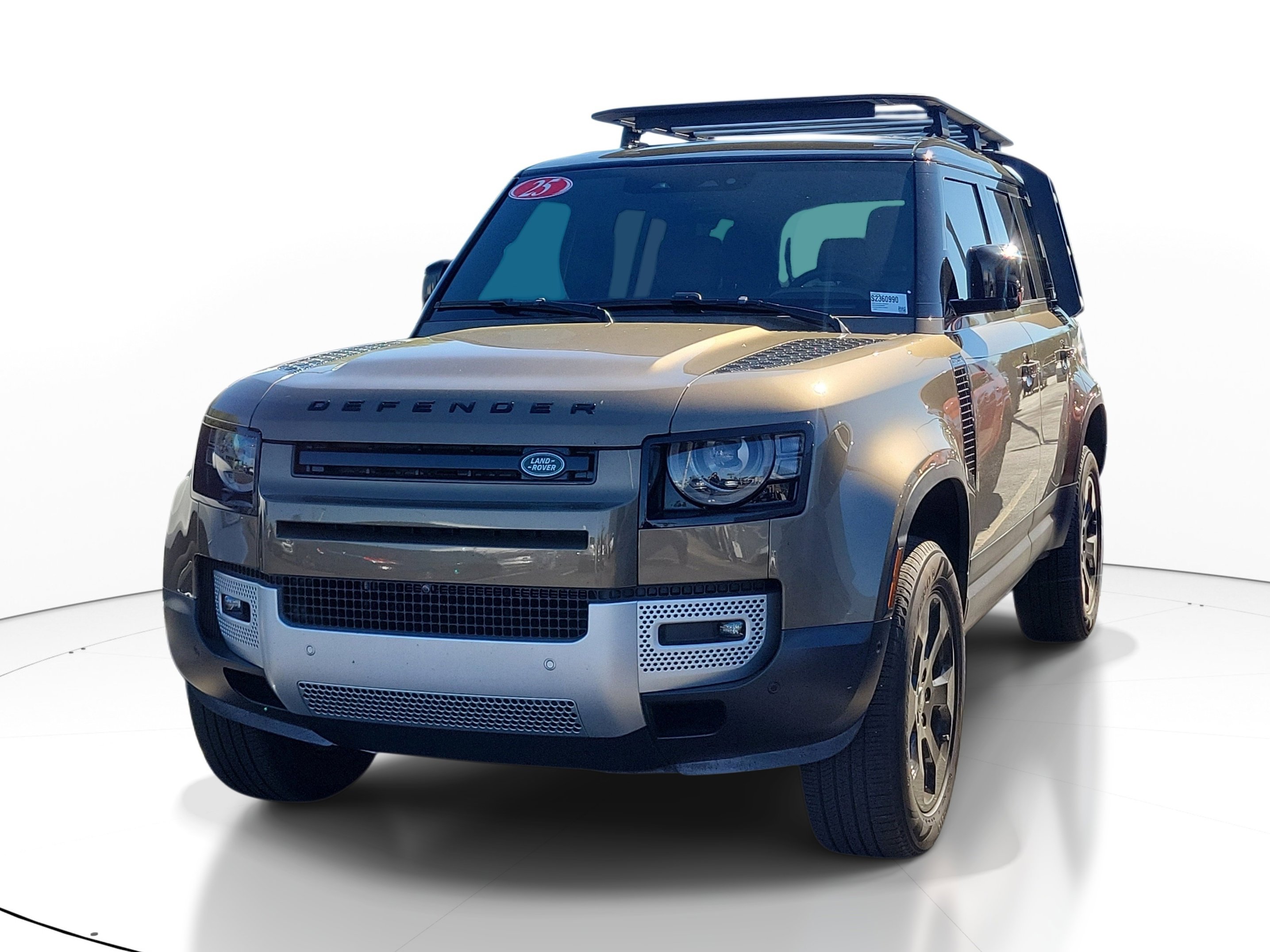 Used 2025 Land Rover Defender 110 S image 3