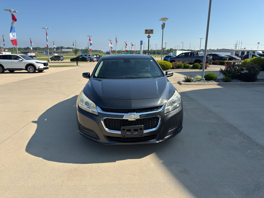 Used 2015 Chevrolet Malibu LT w/ Power Convenience Package FWD image 2