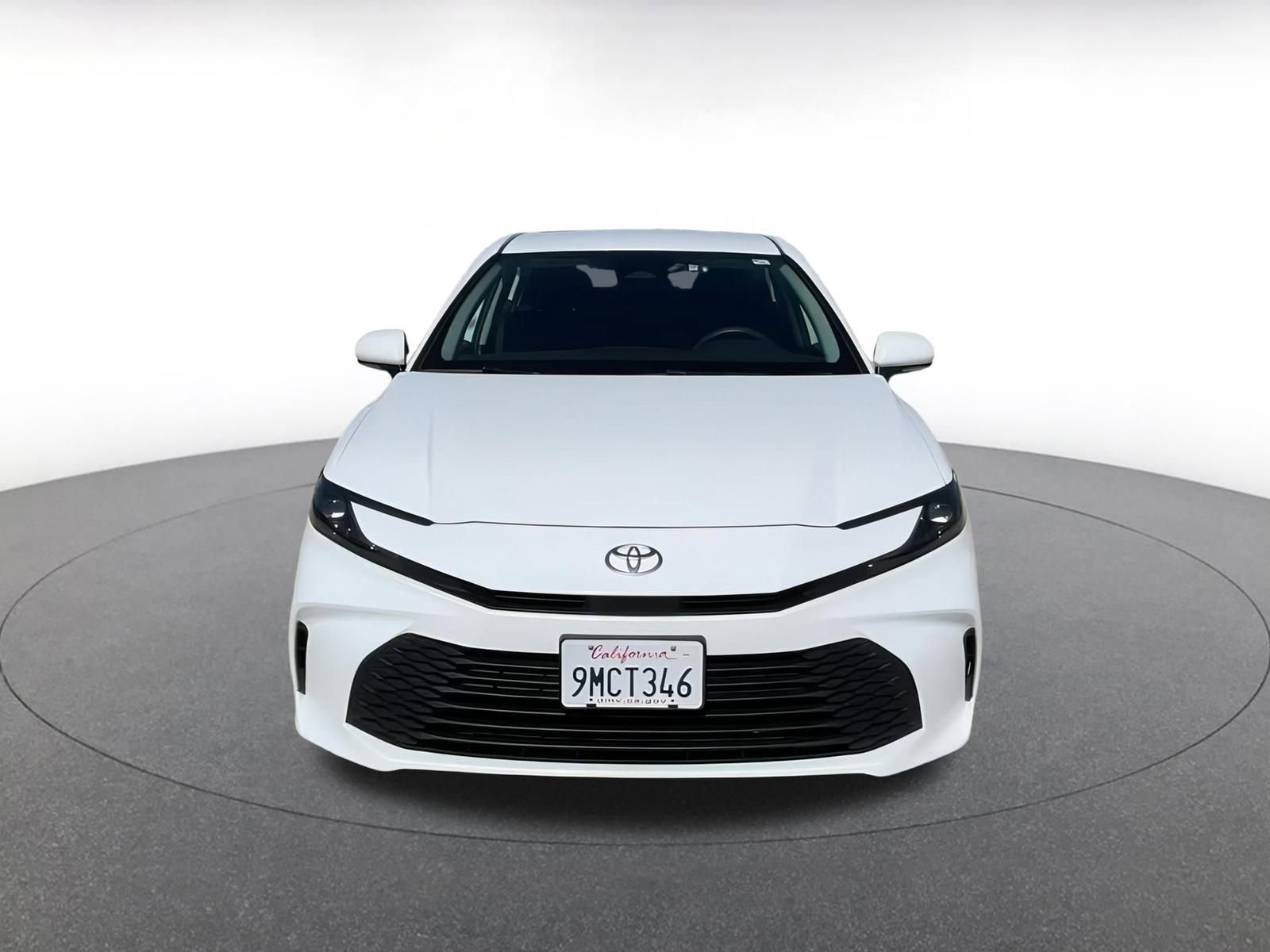 Used 2025 Toyota Camry LE image 4