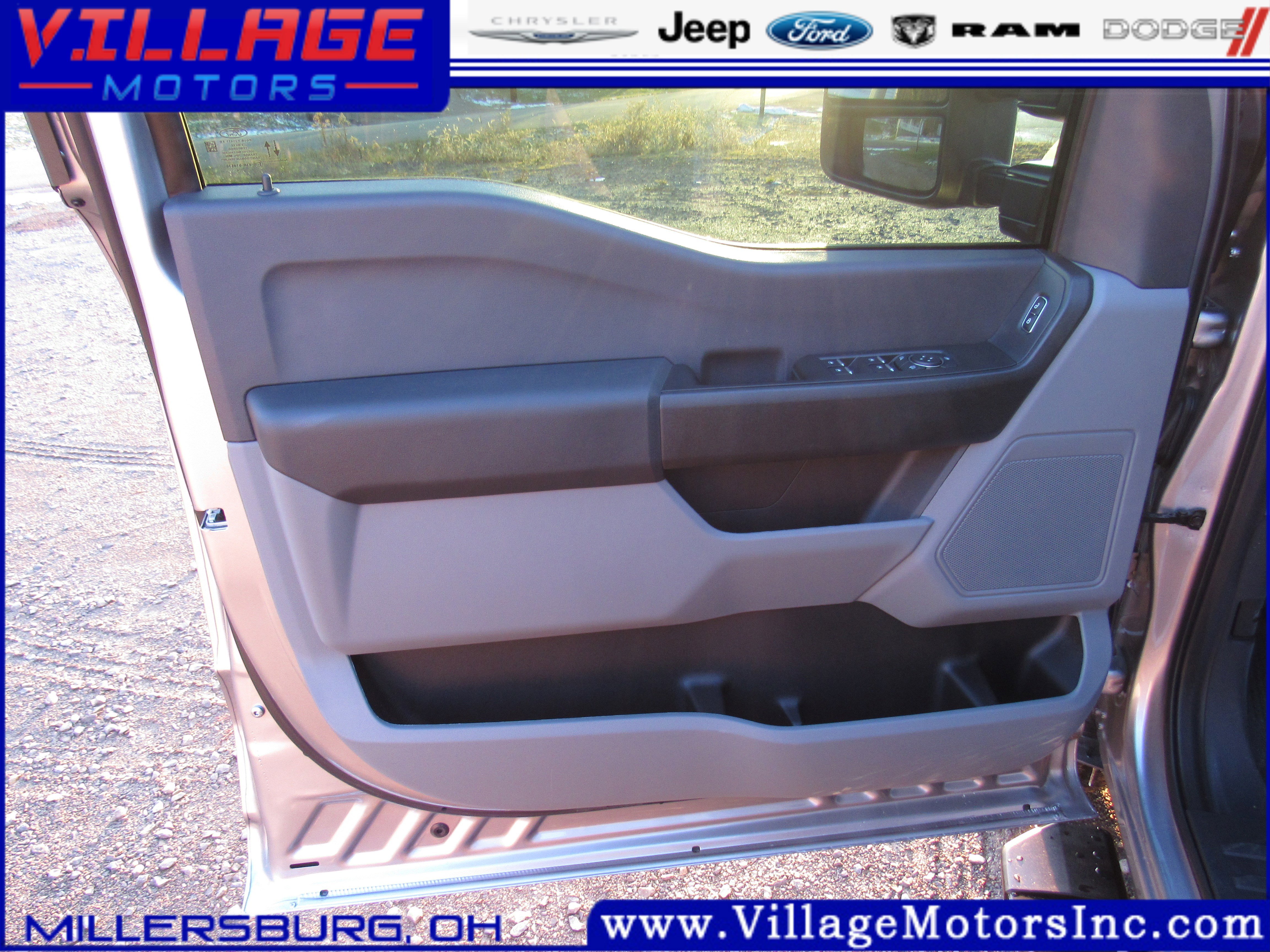 Used 2024 Ford F350 XL w/ Snow Plow Prep Package image 9