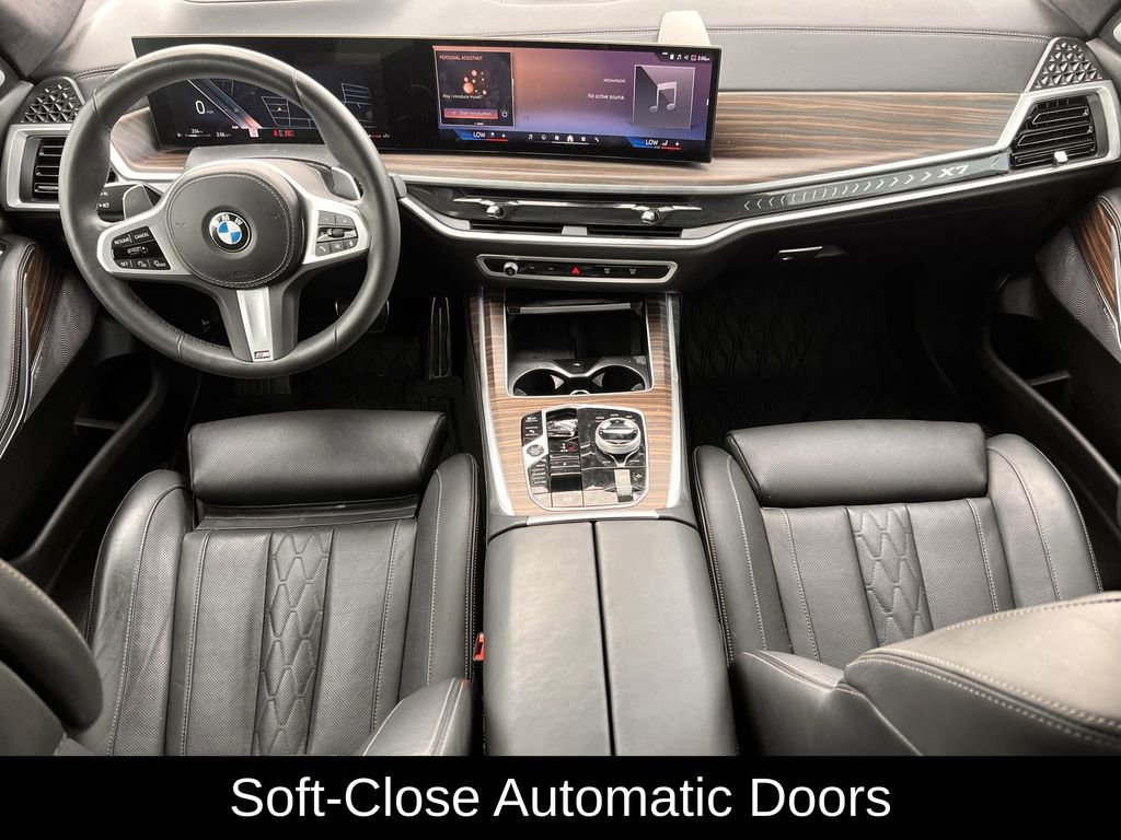 Used 2025 BMW X7 xDrive40i w/ M Sport Package image 13
